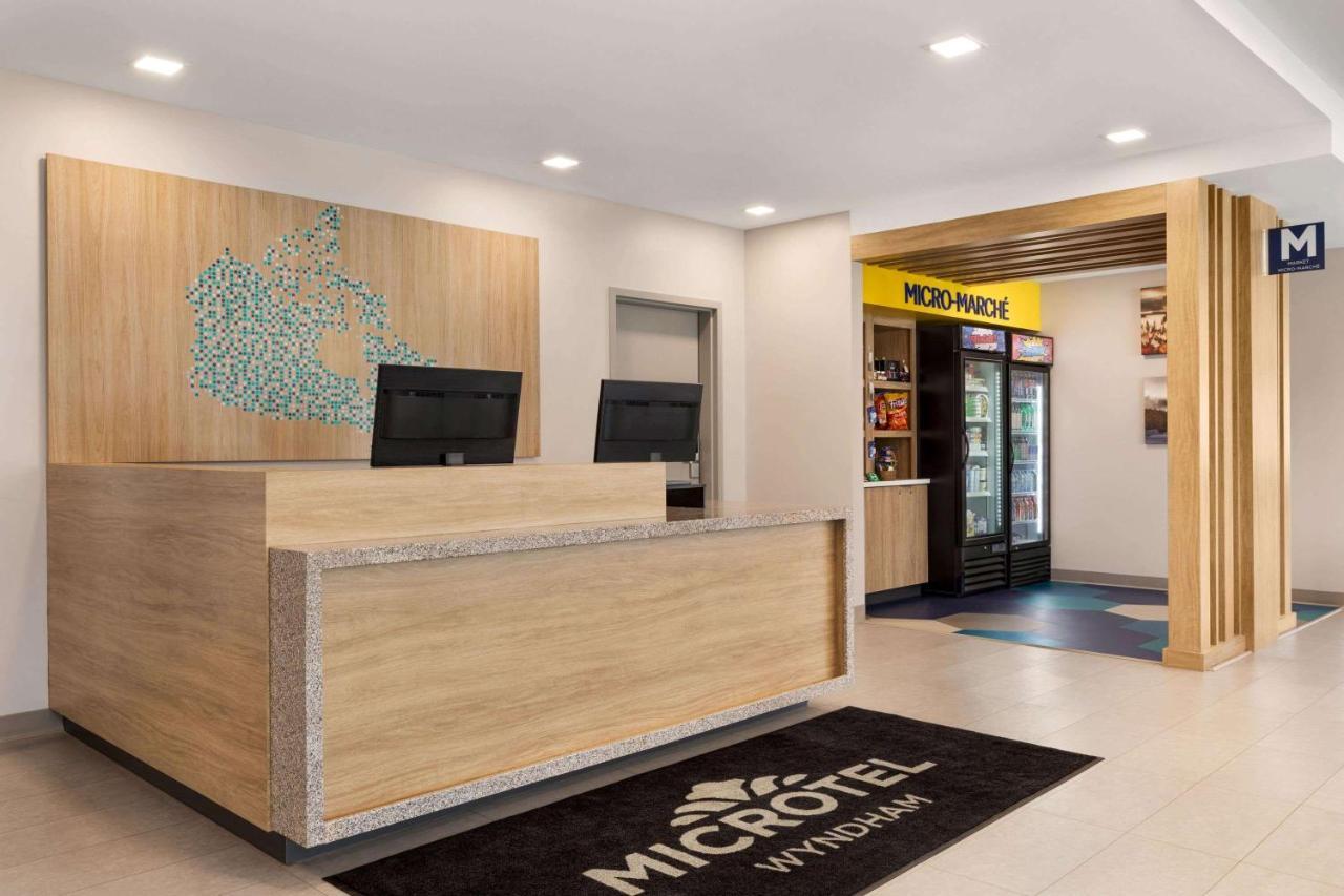 Microtel Inn Suites By Wyndham Lac-Mégantic 외부 사진