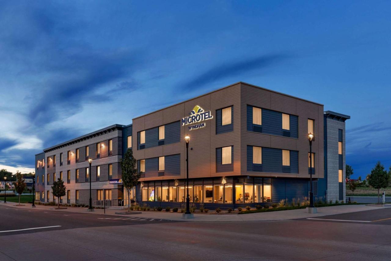 Microtel Inn Suites By Wyndham Lac-Mégantic 외부 사진