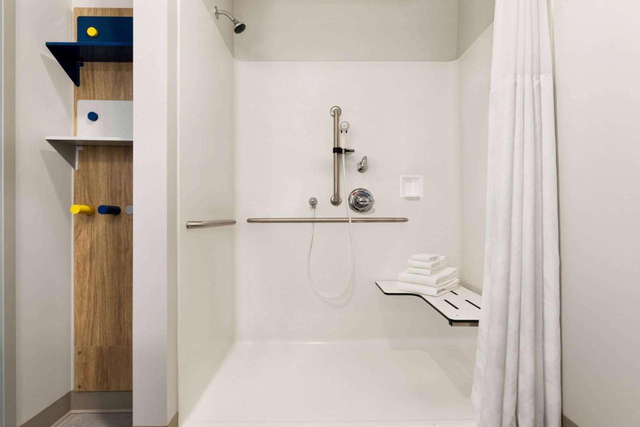 Microtel Inn Suites By Wyndham Lac-Mégantic 외부 사진