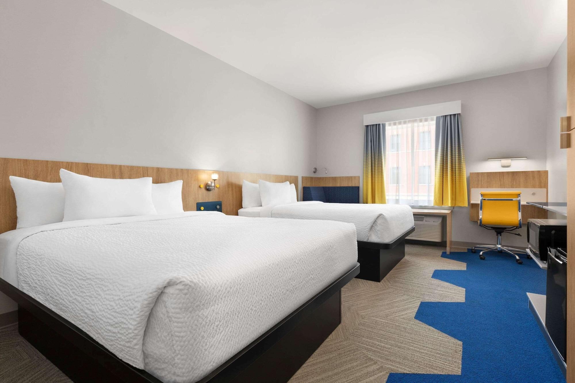 Microtel Inn Suites By Wyndham Lac-Mégantic 외부 사진